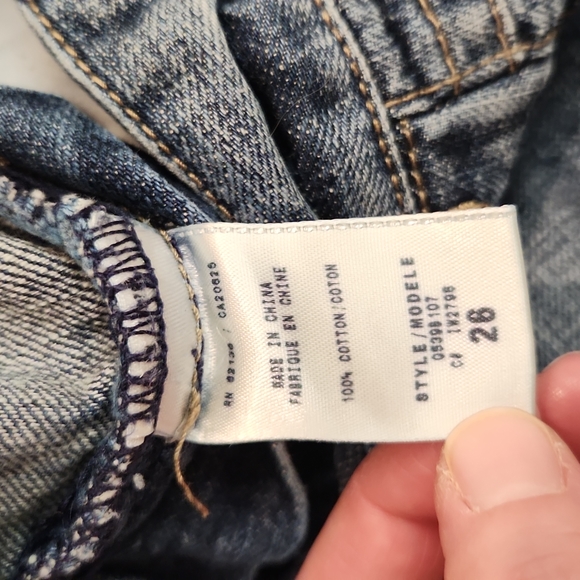 Guess Jeans waist size 26 - Picture 3 of 7